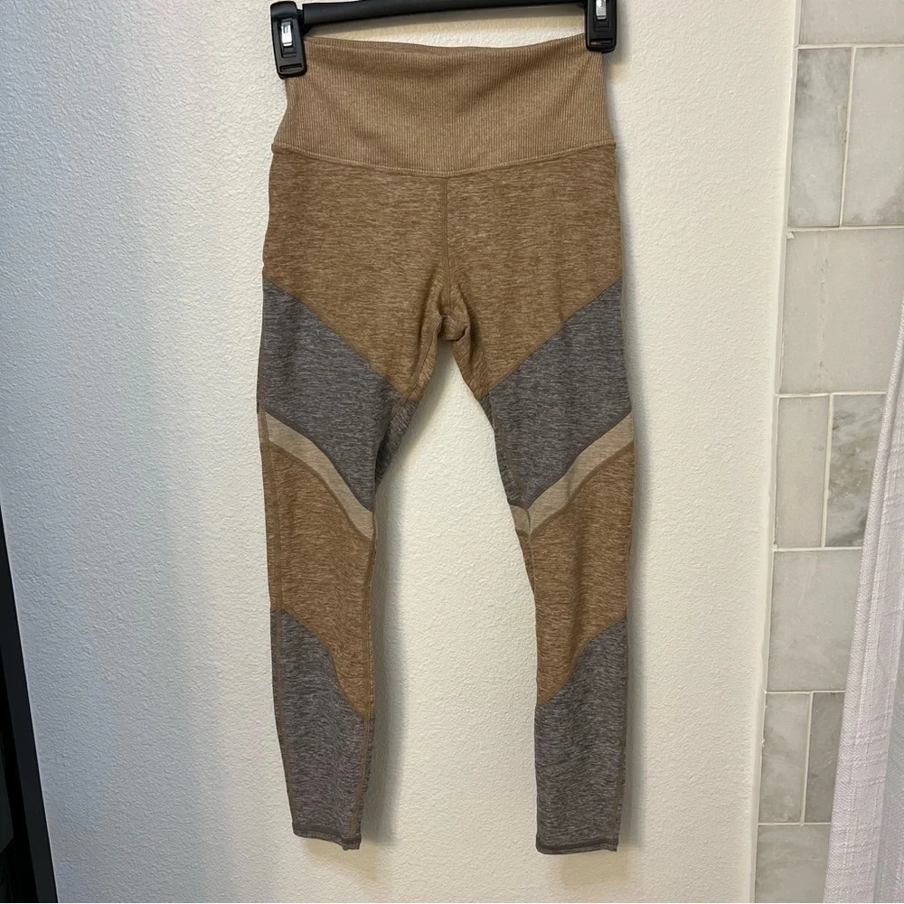 Alo Yoga 7/8 High-Waist Alosoft Sheila Legging - Picture 2 of 9